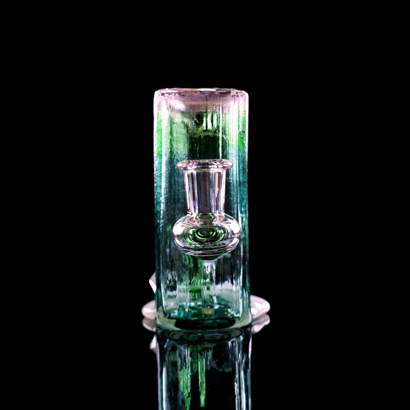 Turmalin mit drei Quartz Kristallen