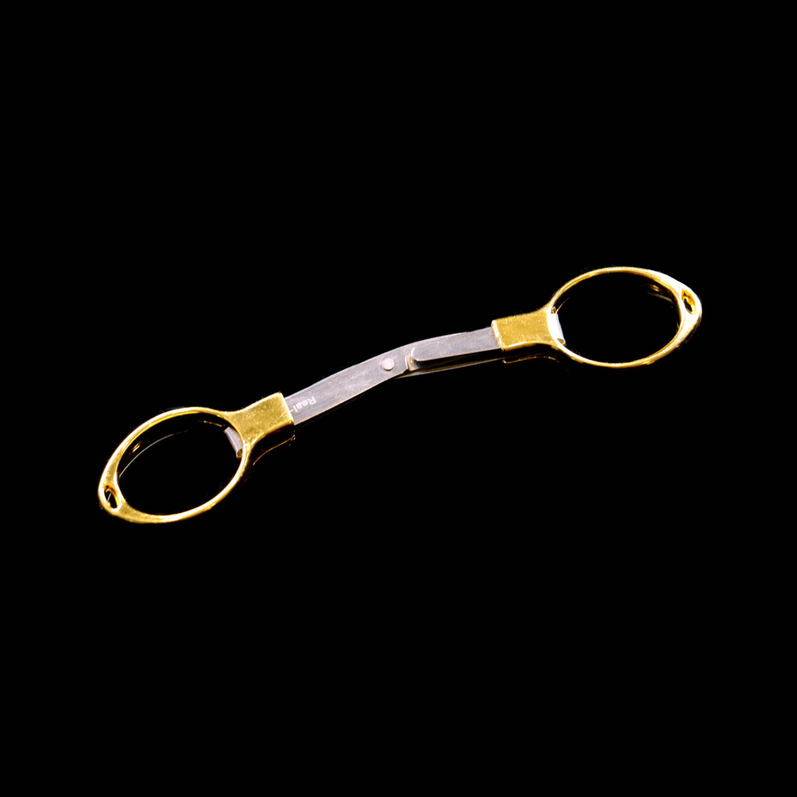 Pocket Sized Retractable Trimming Shears